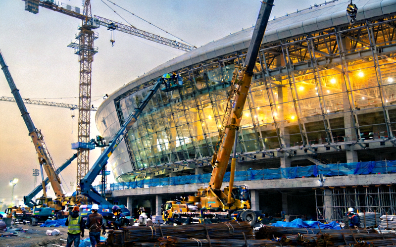 电竞场馆建设工地 - 现代化电竞场馆施工中