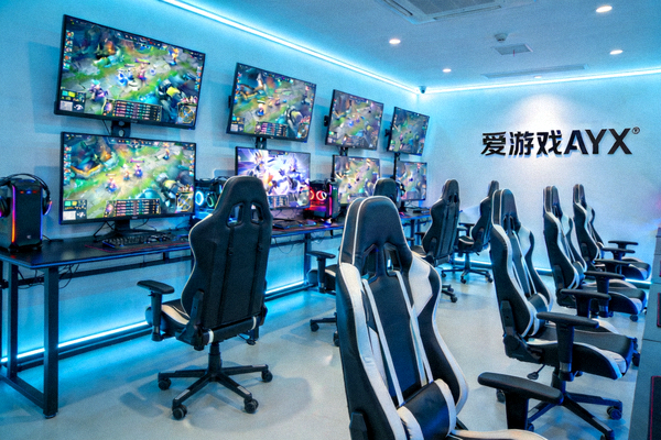爱游戏AYX为战队提供的先进电竞训练室，配备高清屏幕和人体工学座椅